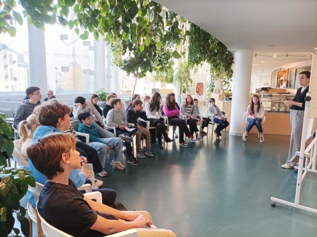 Mardi, les élèves de 3ème Opale se sont rendus au TNB pour assister à l’atelier de programmation « Fais y’a séance »